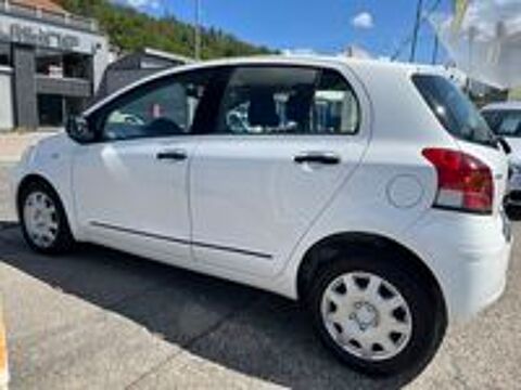 Yaris 100 VVT-i Confort Stop & Start 2009 occasion 42700 Firminy