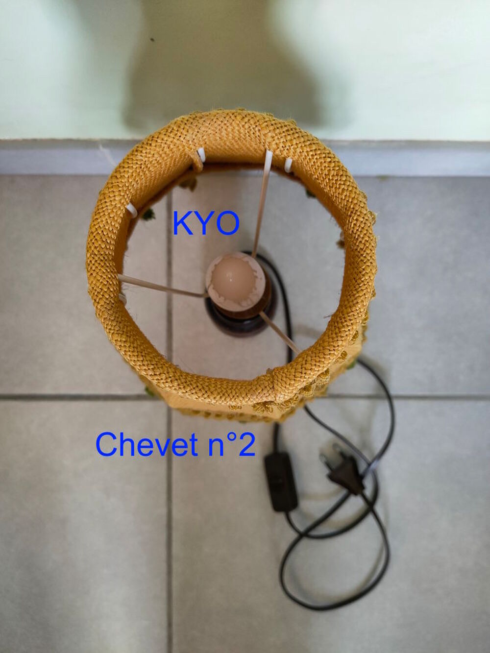 Lampe chevet conique bois &agrave; poser, abat-jour marron tissu Décoration