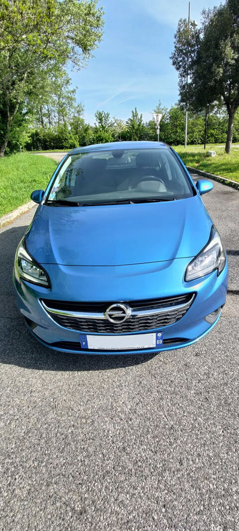 Opel corsa 1.4 90 ch Black Edition