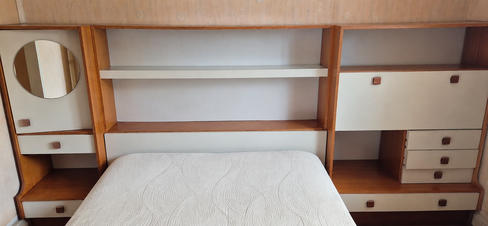 Chambre pont Meubles