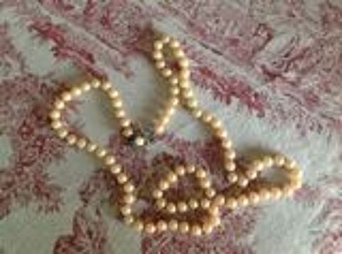 collier de perles fantaisie, faon ancien. 25 Strasbourg (67)