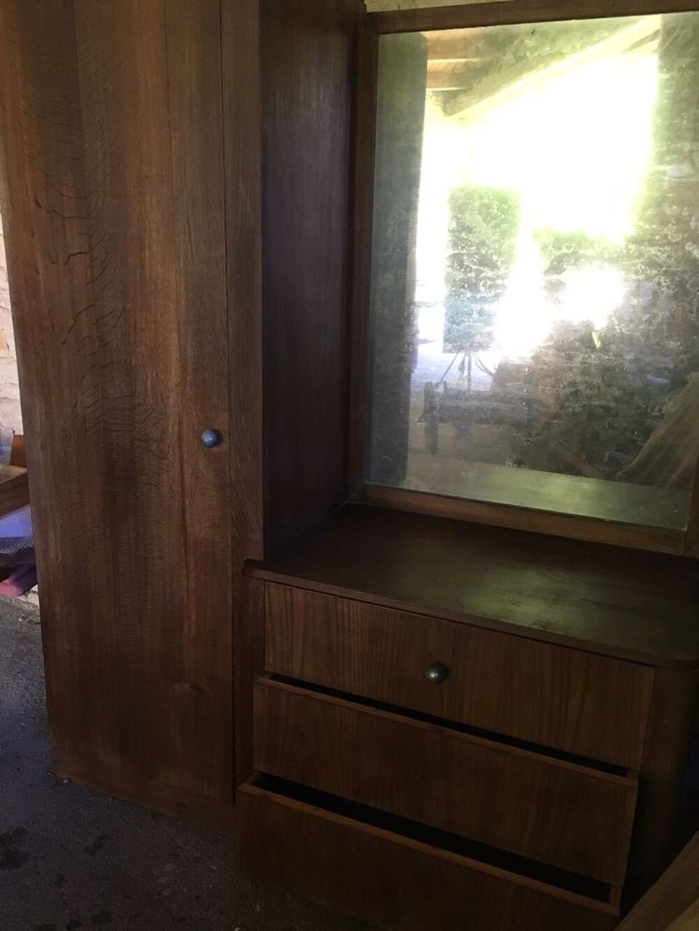 Armoire asym&eacute;trique ann&eacute;e 1950 environ Meubles