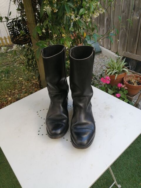 bottes cuir gardianne véritables T 42 150 La Grande-Motte (34)