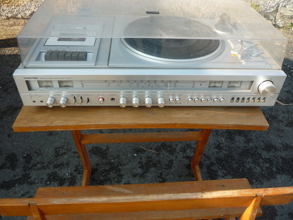 Platine disque/radio /cassette TOSHIBA
Audio et hifi