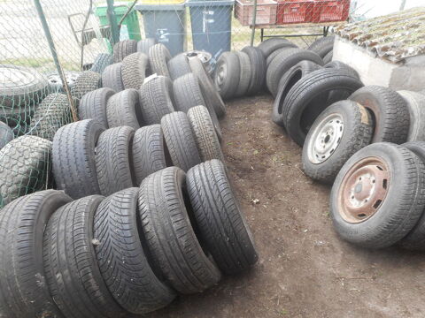 plusieurs pneus en 13 pouce faire prix 50 Saran (45)