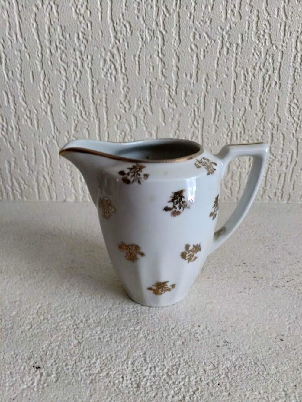 Pot &agrave; lait porcelaine Décoration