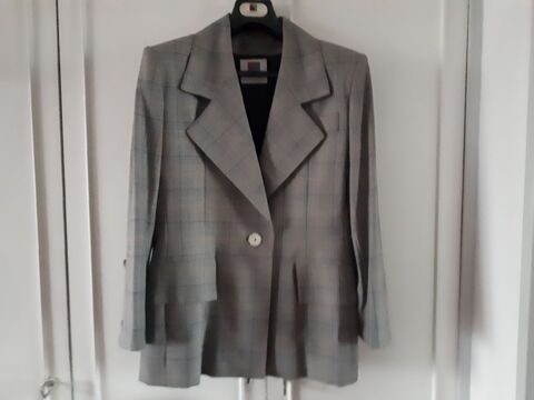 Veste chic BOUTIQUES GIVENCHY AUTHENTIQUE  - 40/42  60 Villemomble (93)