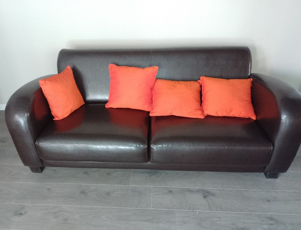 Canap&eacute; cuir marron style vintage Meubles