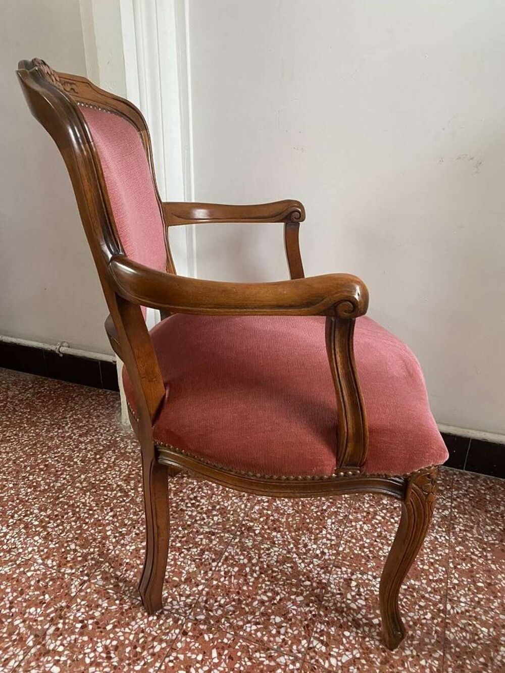Fauteuil style Louis XVI Meubles
