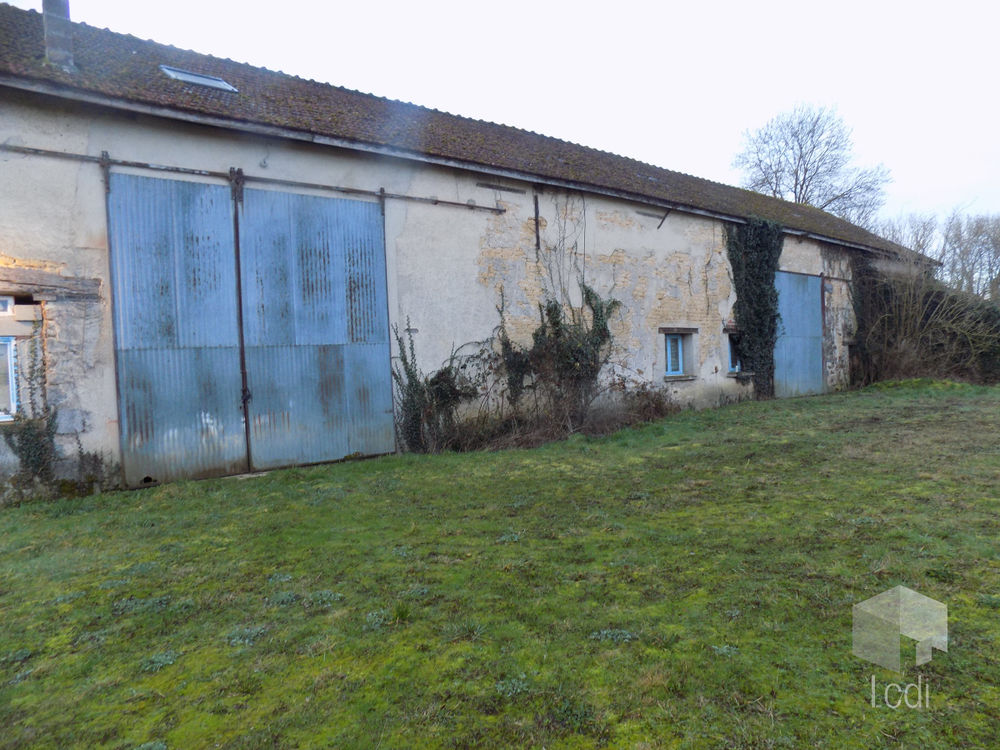 Vente Atelier Bâtiment type longère de 450m2 Esclavolles-lurey