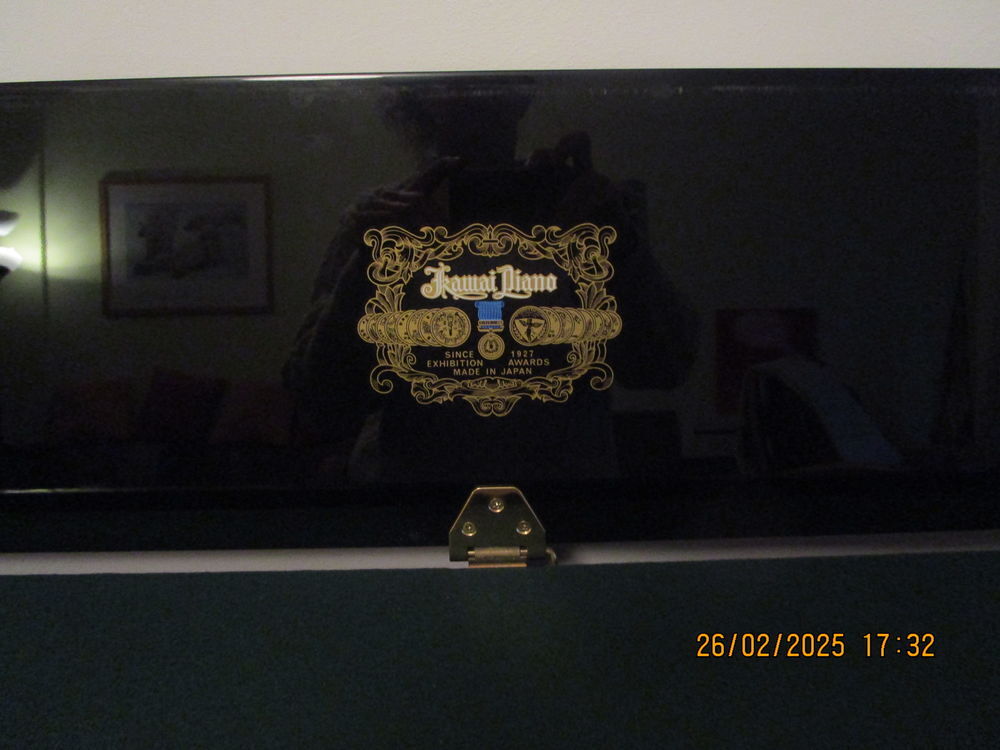 Piano droit acoustique noir laqu&eacute; Kawai CX5 Instruments de musique