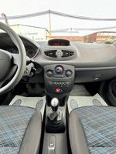 Clio III 1.2 16V 75 eco2 Authentique 2009 occasion 60870 Villers-Saint-Paul