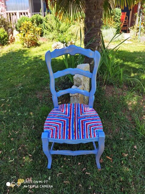 chaises rénovées , assise rempaillée en tissu 300 Sainte-Croix (12)