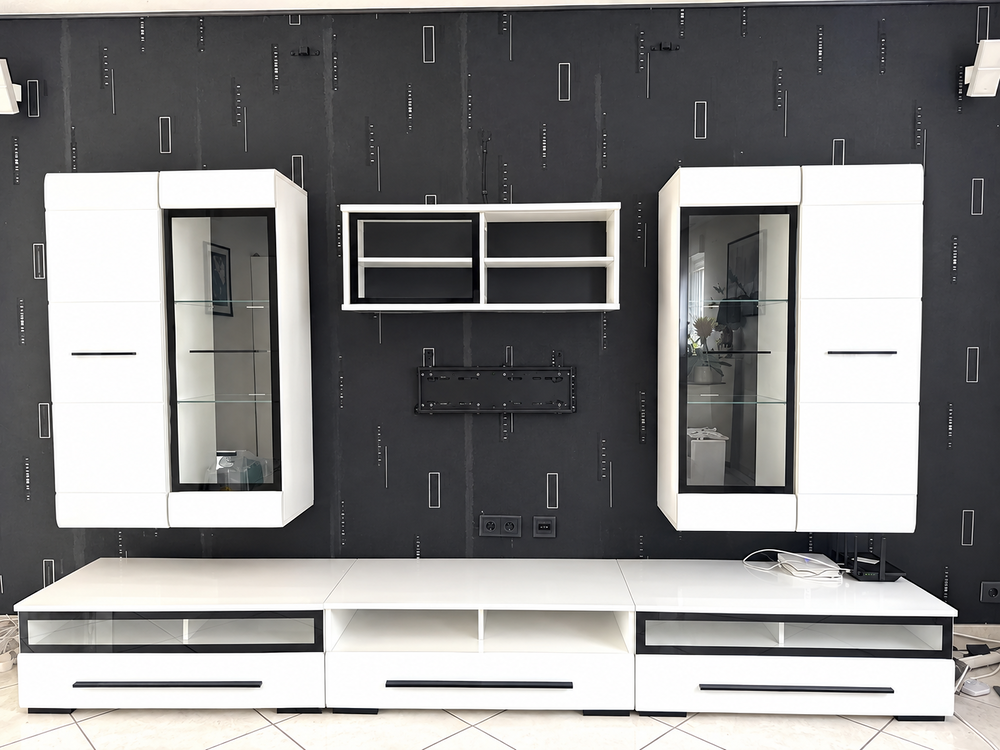 Meuble TV mural blanc laqu&eacute; Décoration