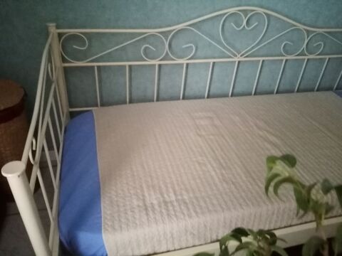 Lit 1 place 100 Frangy-en-Bresse (71)