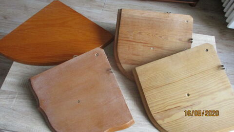 Lot 4 Etag�res Angles Murales. 20 Le Vernois (39)