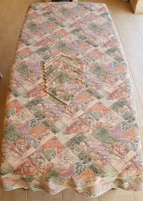 Service de table 9 couverts 40 Marignane (13)