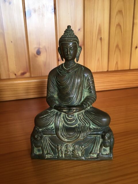 Statue de Bouddha Méditant m 25 Rennes (35)