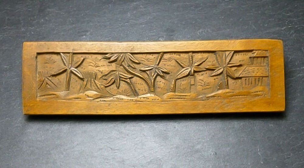 Petite sculpture sur bois.
