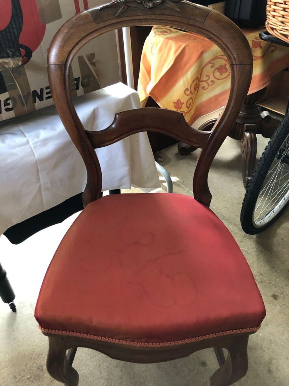 chaises en noyer Meubles