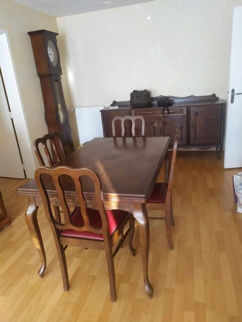 Table et 6 chaises 50 Bruz (35)