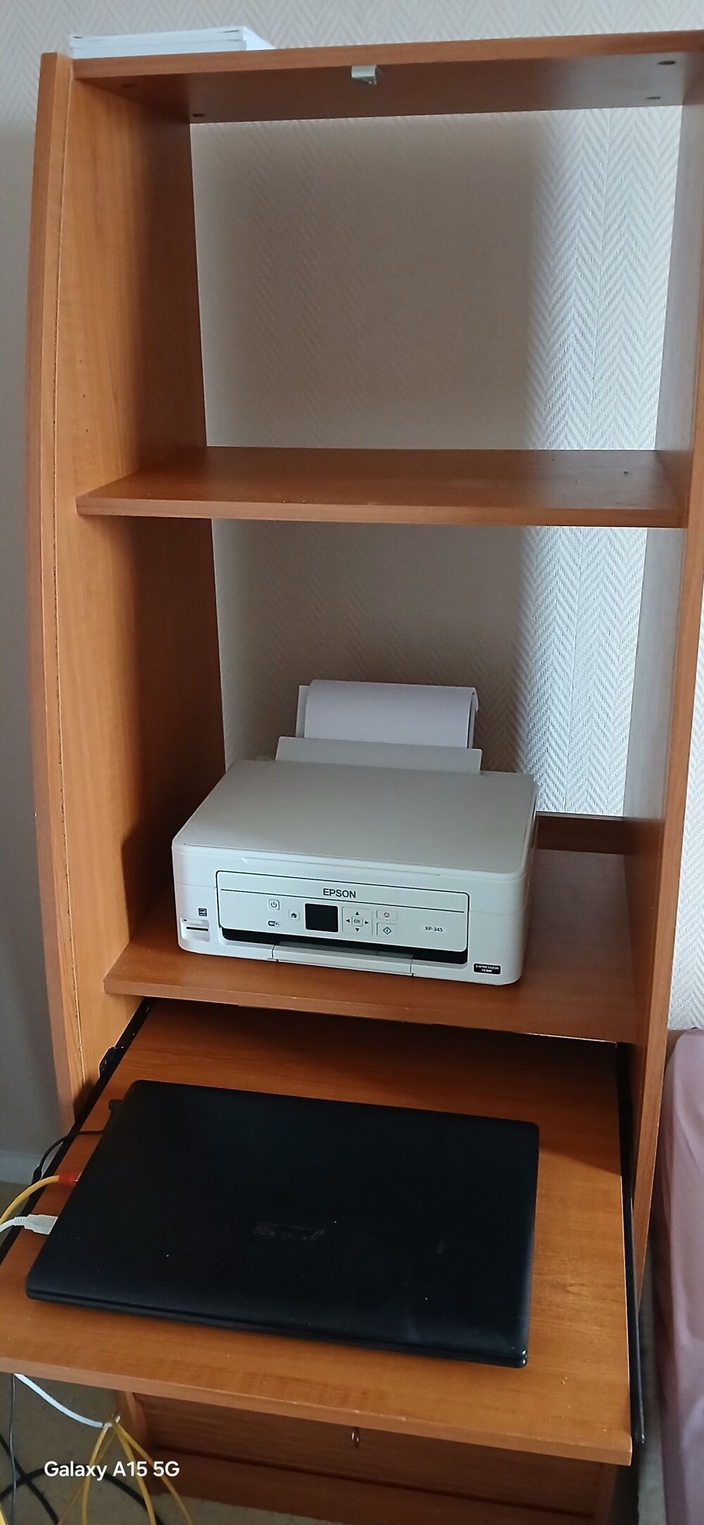 Armoire...Tres comfortable pour l'ordinateur Meubles