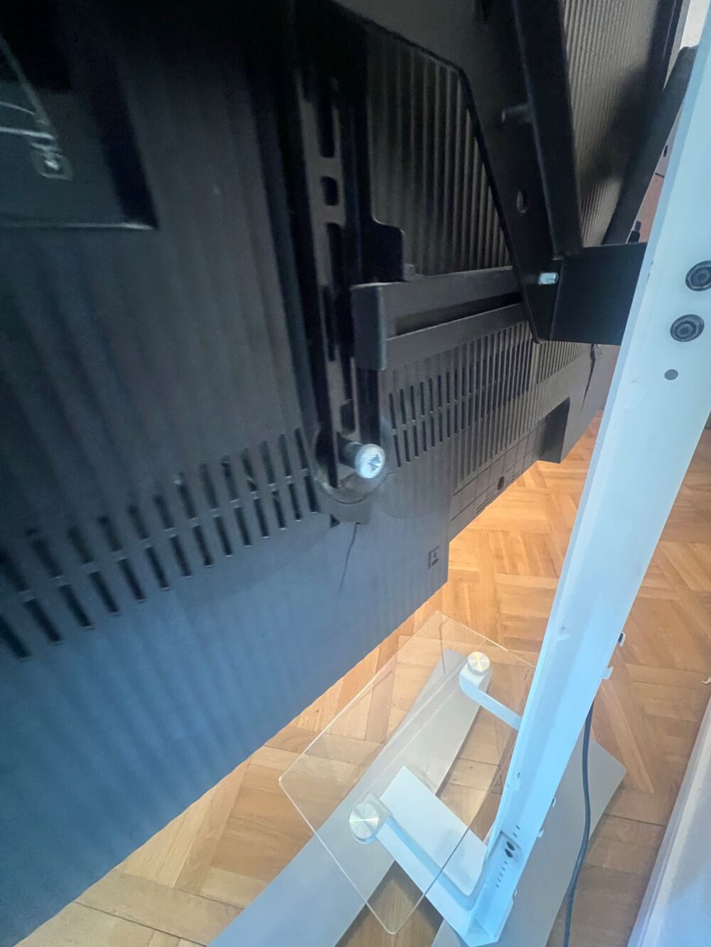 &agrave; vendre - t&eacute;l&eacute;viseur Samsung incurv&eacute; avec meuble TV Erard blanc sur roulettes Photos/Video/TV