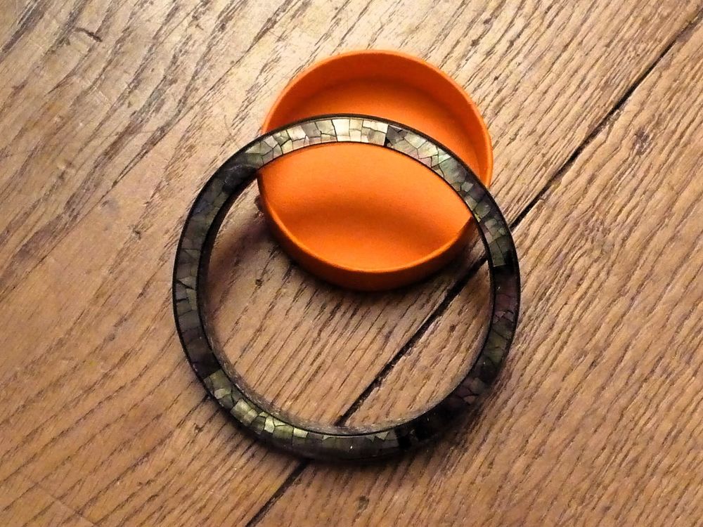 Bracelet en Nacre et Pierre de 1,2 cm de large-Neuf- Scooter Bijoux et montres