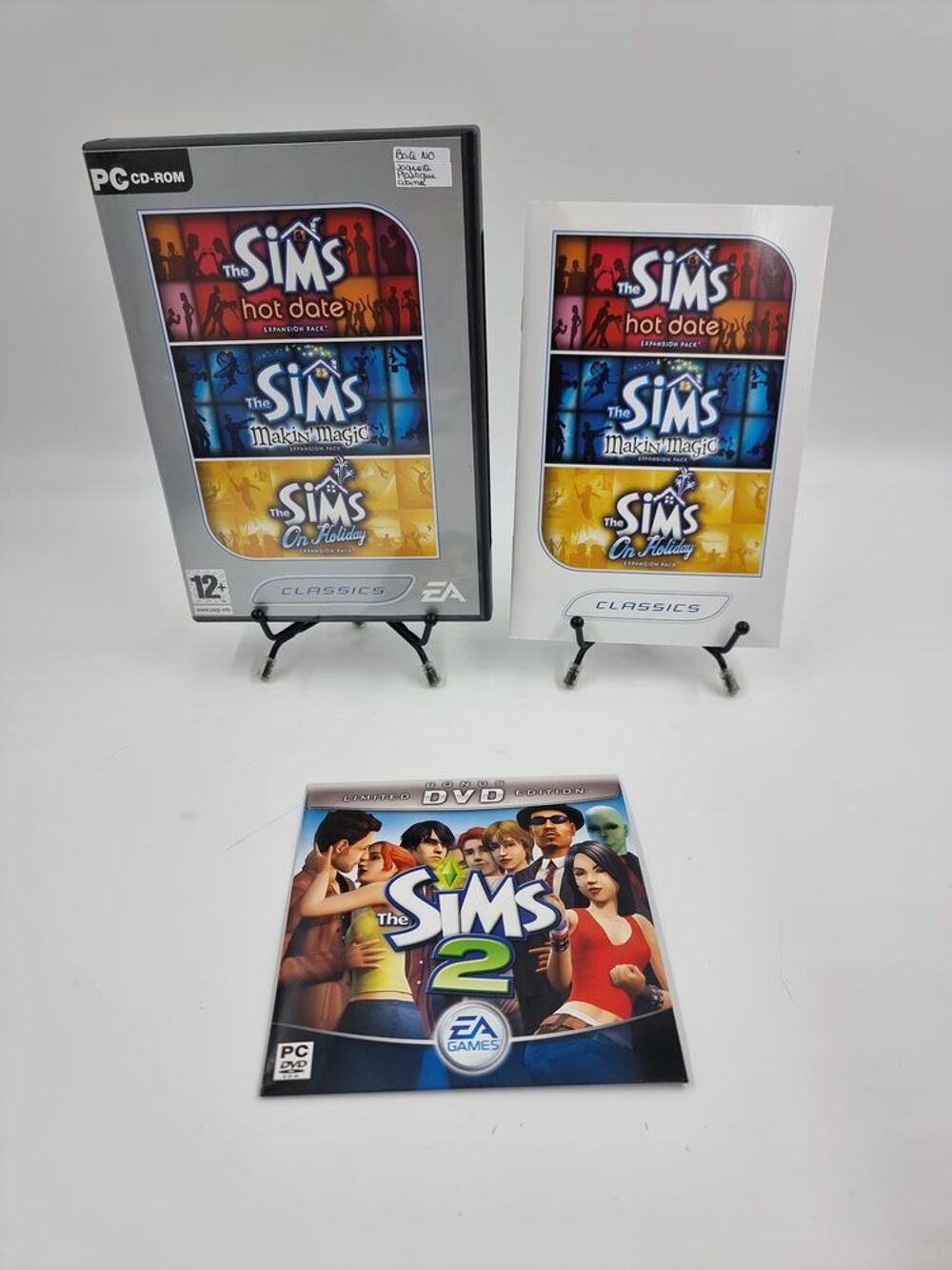 Jeu PC The Sims : Hot Date / Makin' Magic / On Holiday Consoles et jeux vidéos