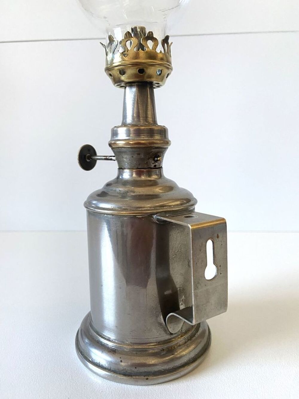 Ancienne Lampe &agrave; Essence L.F.H. Style Pigeon Art Nouveau 