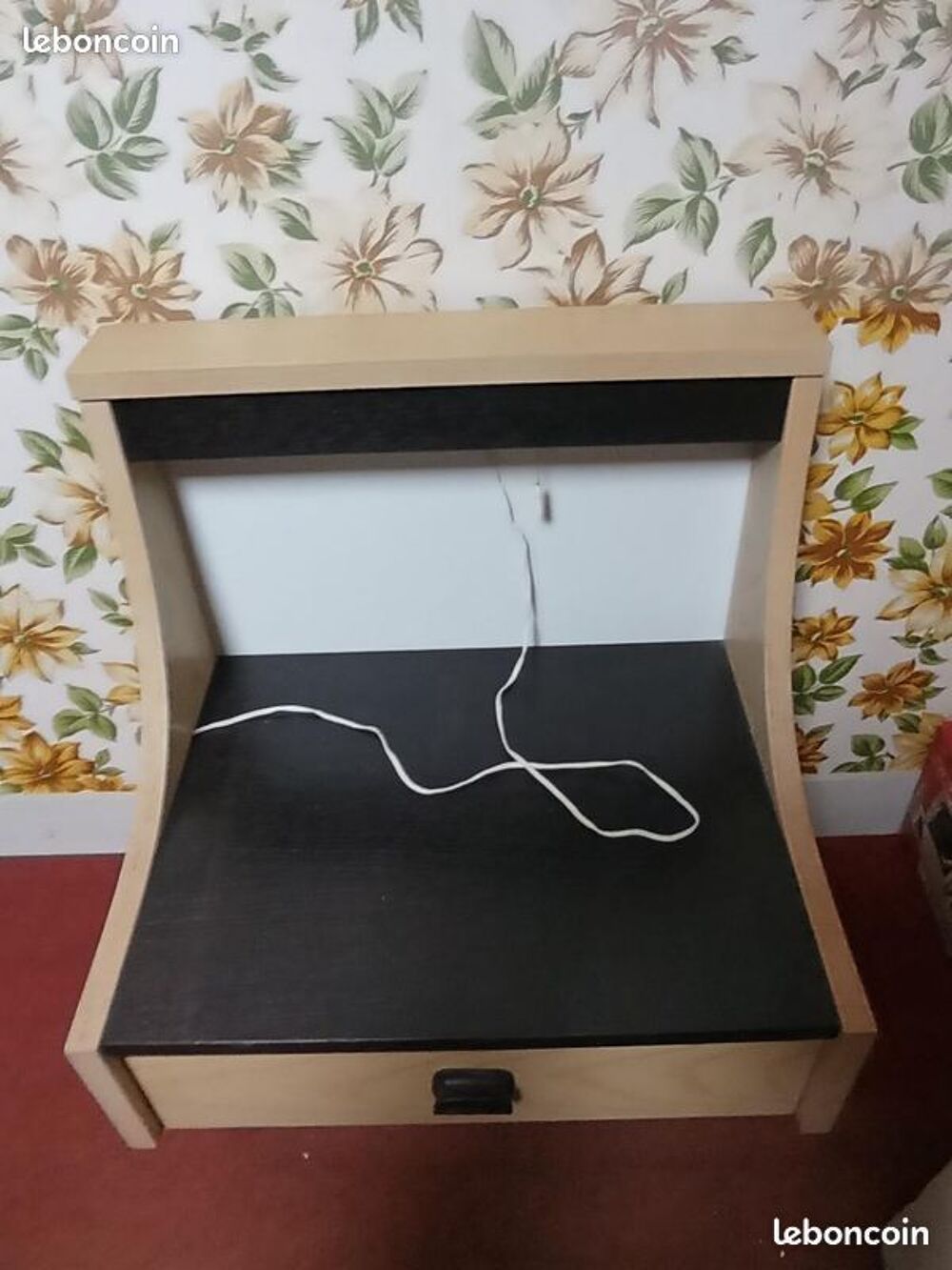 Table de chevet de lit vintage Meubles