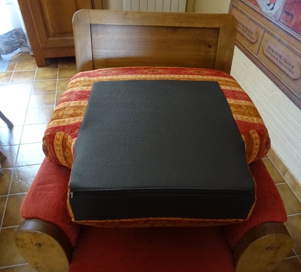 Fauteuil en ch&ecirc;ne massif -Tr&egrave;s confortable- Excellent Meubles