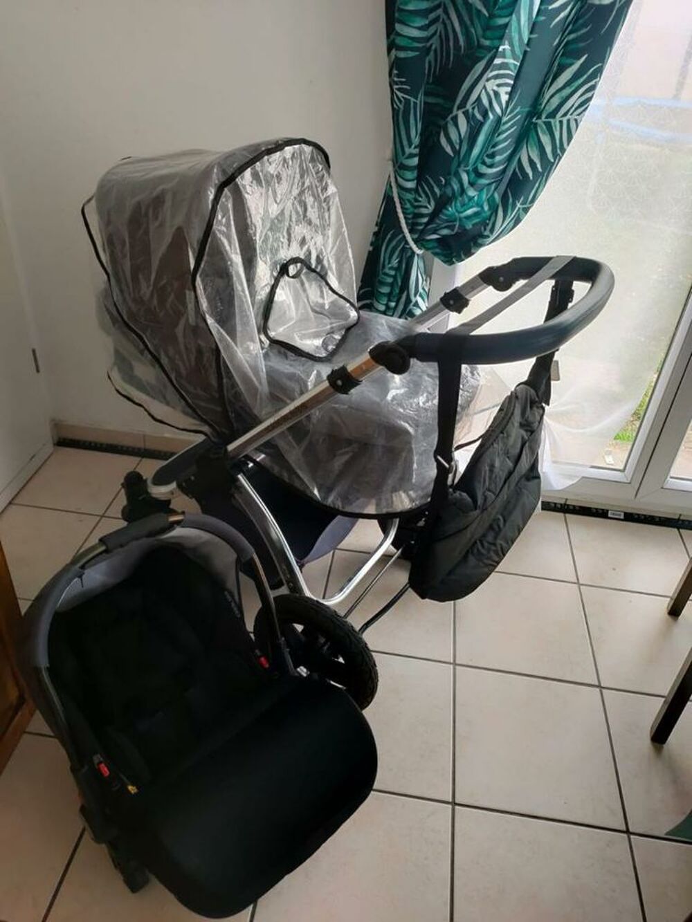 Poussette b&eacute;b&eacute; Mobilier enfants