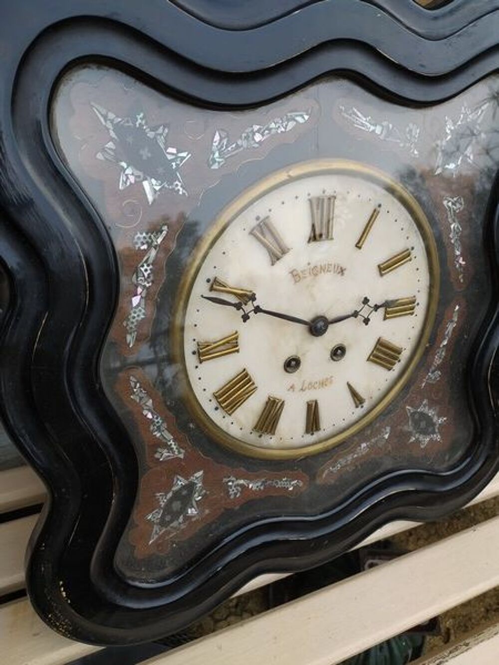 Ancienne Pendule Napol&eacute;on III Marqueterie de Nacre Loches
