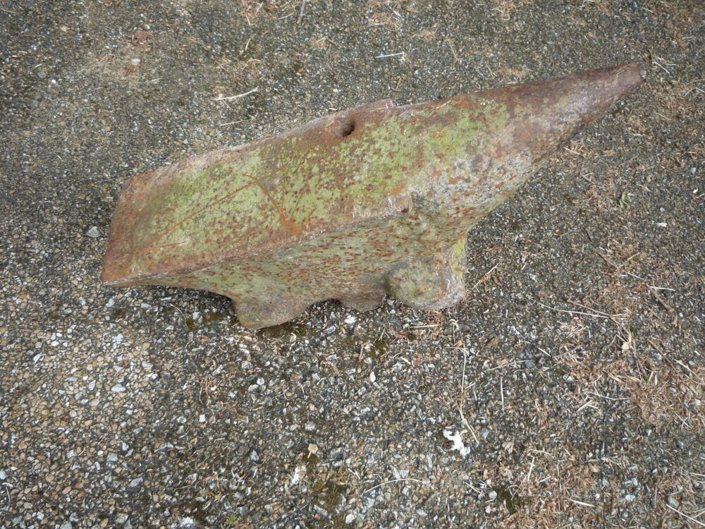 Enclume de mar&eacute;chal ferrant tr&egrave;s ancienne
