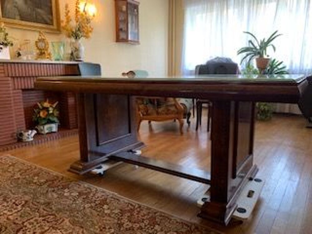 Table. 1950 Meubles