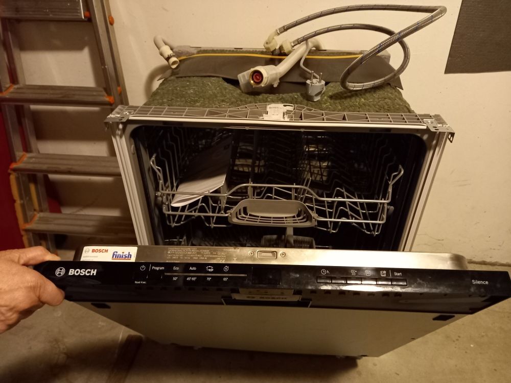 lave vaisselle bosch silence ref SGV21TX48E int&eacute;grable Electroménager