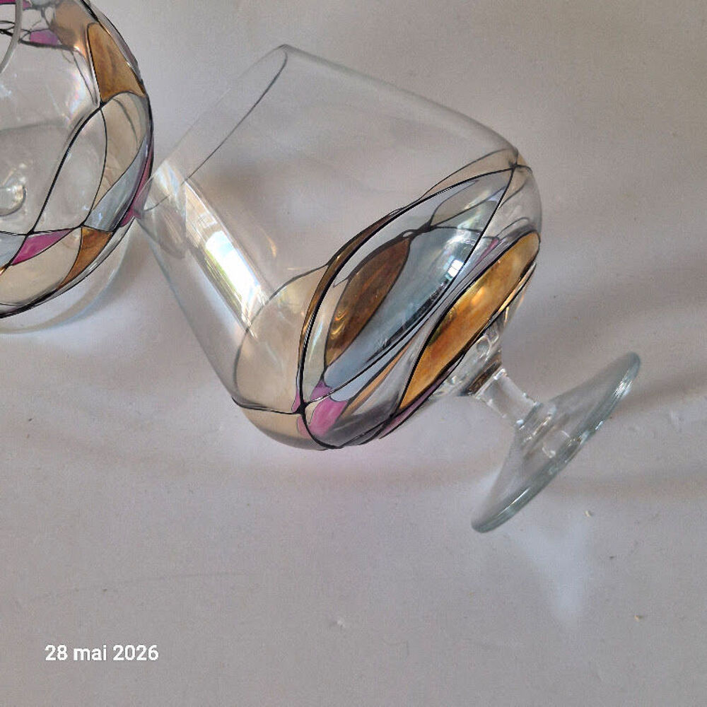 Lot de 2 verres &agrave; cognac Cristal de Paris neufs, avec d&eacute;cor Cuisine