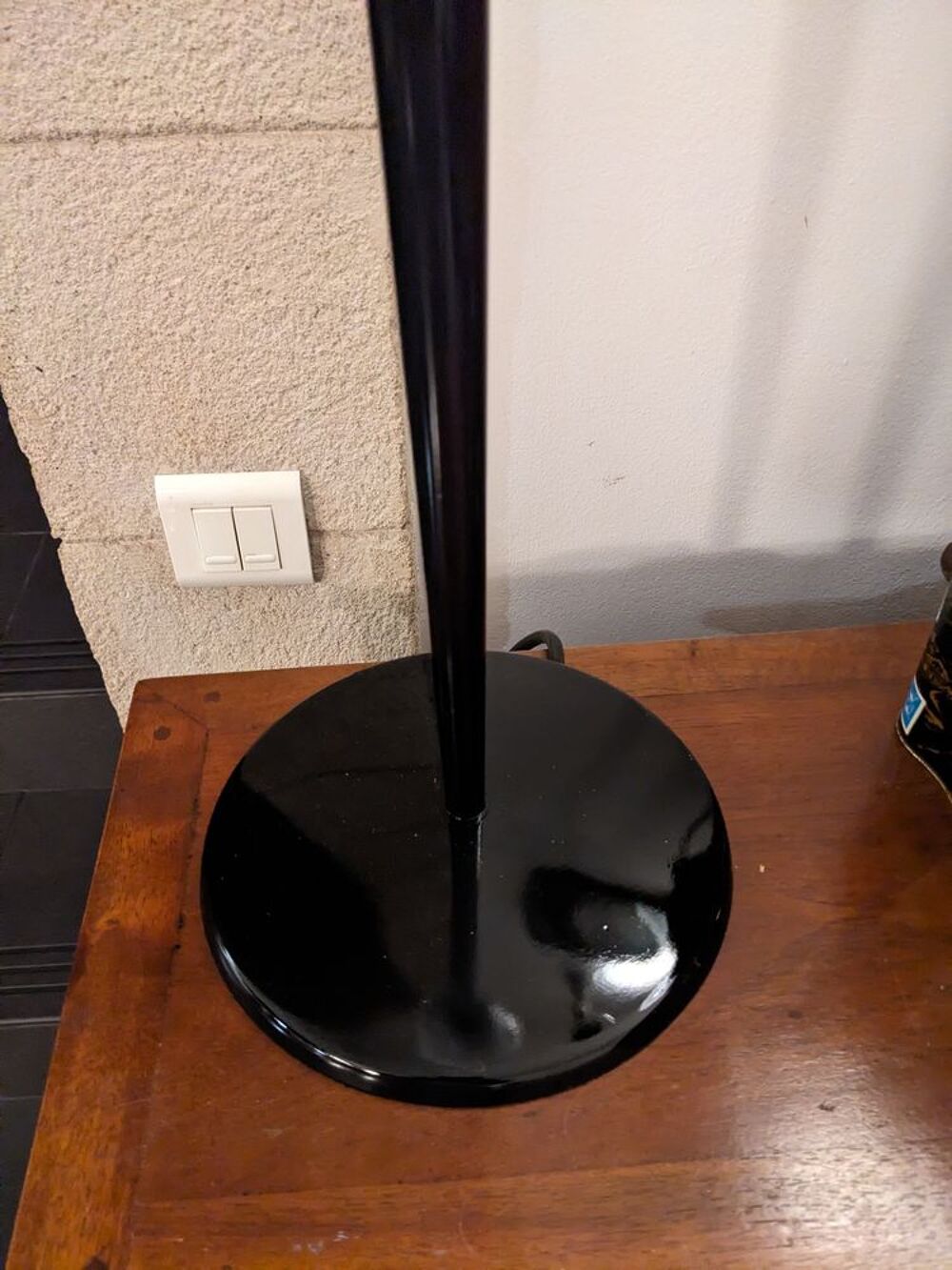 GRANDE LAMPE MAZDA LITA laqu&eacute;e noire avec opaline et douille Décoration