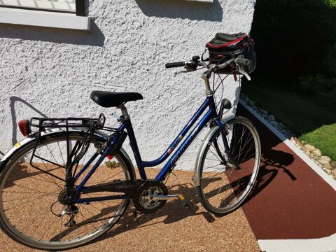 VELO FEMME
150 Toul (54)