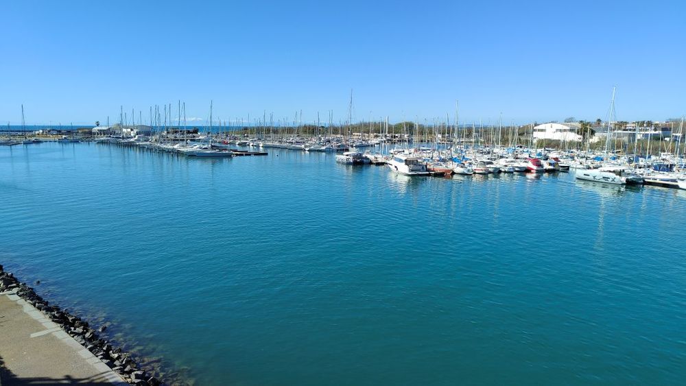 Vente Appartement LE CAP D'AGDE: 1ère ligne île des pêcheurs: 2 pièces avec ascenseur. Vendu meublé Le cap d agde