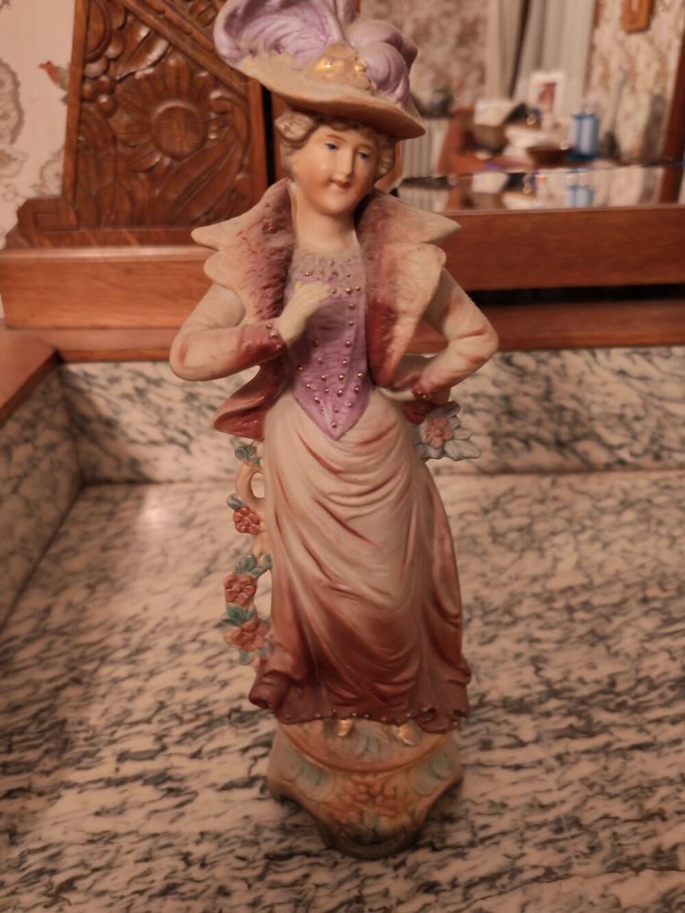 Paire de figurines anciennes en biscuit de porcelaine ? Styl Décoration