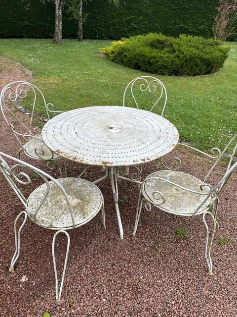 Salon de jardin en fer forg vintage 200 Montreuil-en-Touraine (37)