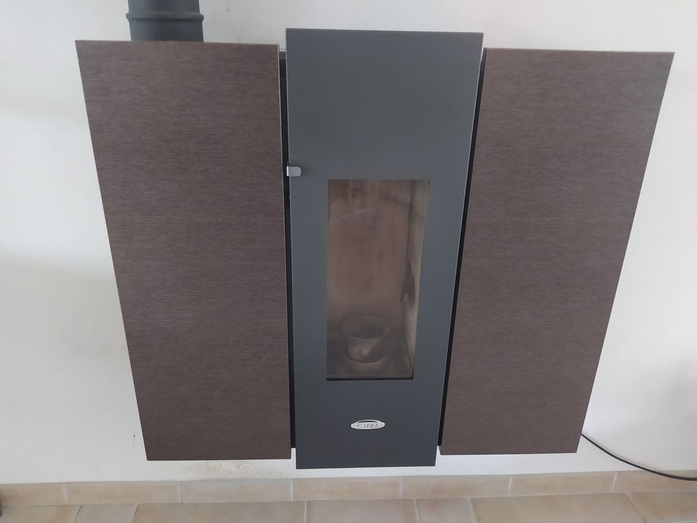 Po&ecirc;le &agrave; granul&eacute; de marque CADEL Electroménager