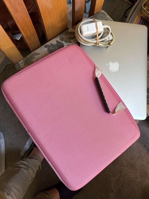 Apple MacBookAir Gières (38)