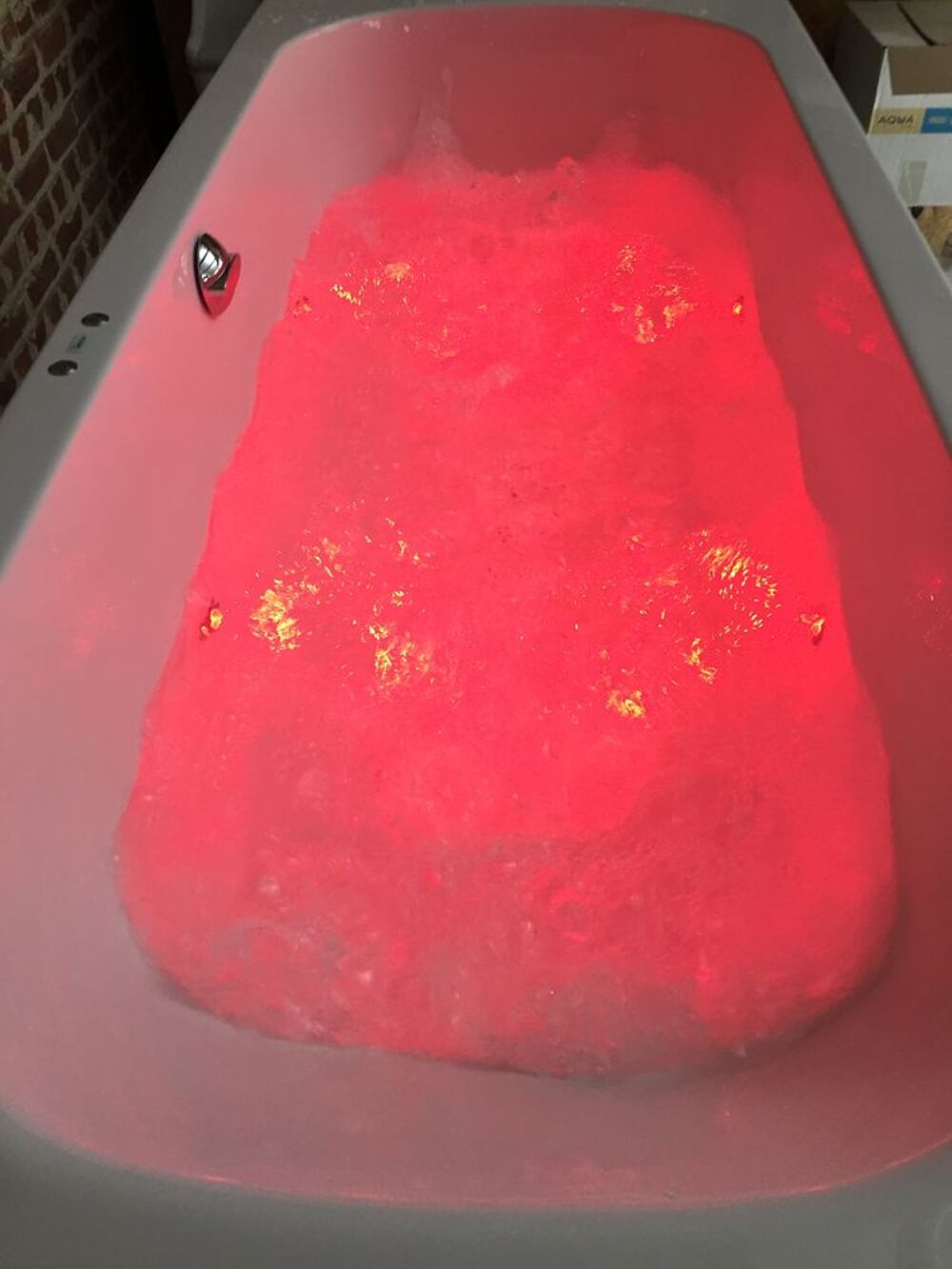 Baignoire baln&eacute;o ARUBA BADO AirPro hydrojet &amp; chromoth&eacute;rapie Meubles