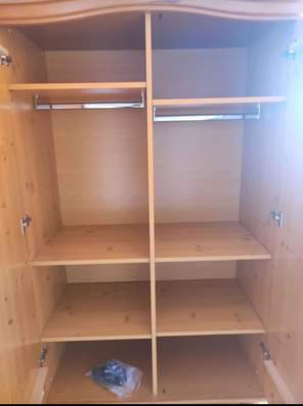 Armoire en bois Meubles