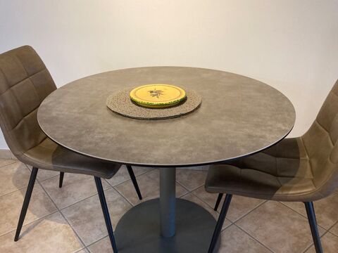  Table ronde Cramique - 350 Sanary-sur-Mer (83)