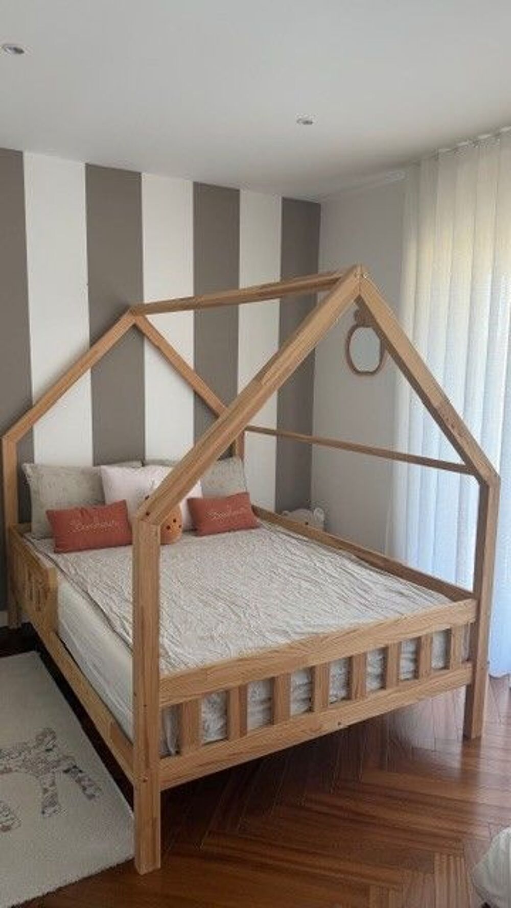 lit cabane 140*190 Meubles