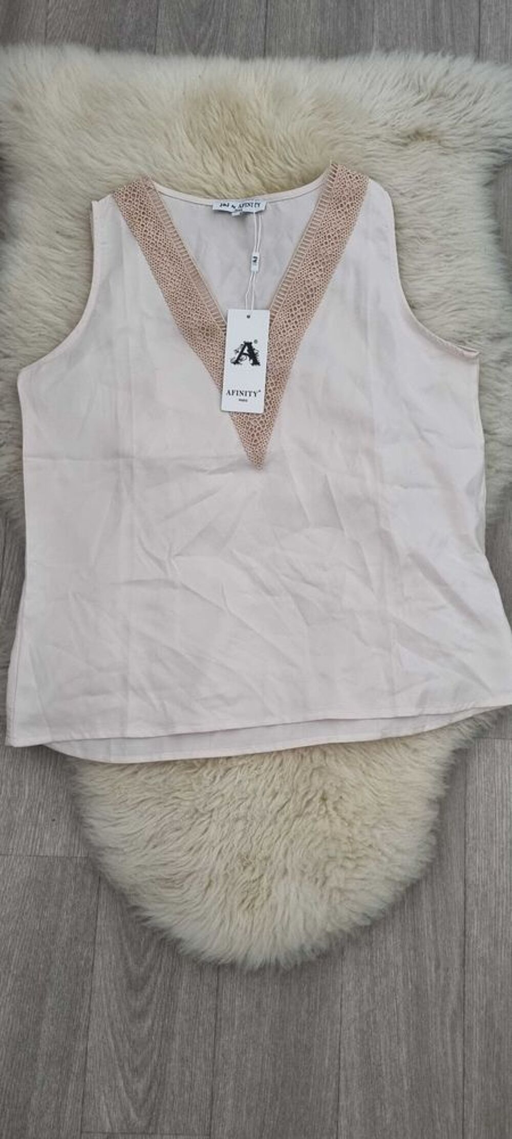 Lot de 15 v&ecirc;tements neufs avec &eacute;tiquette Vêtements